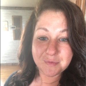 Meet your Posher, Leslie